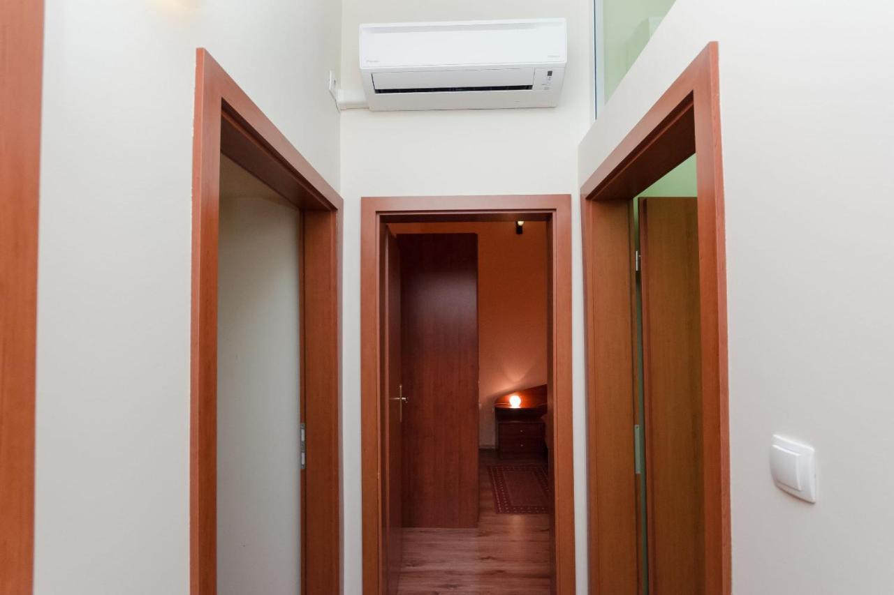 Apartment Aleksandra Rijeka Exterior photo