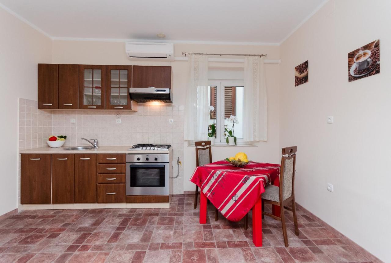 Apartment Aleksandra Rijeka Exterior photo